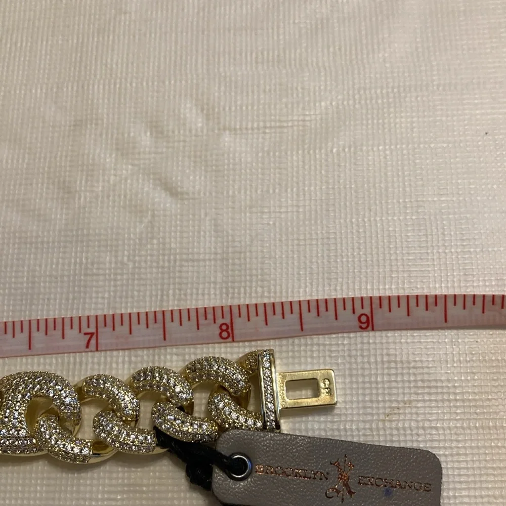 NWT men’s gold tone chunky chain link bracelet with white crystals